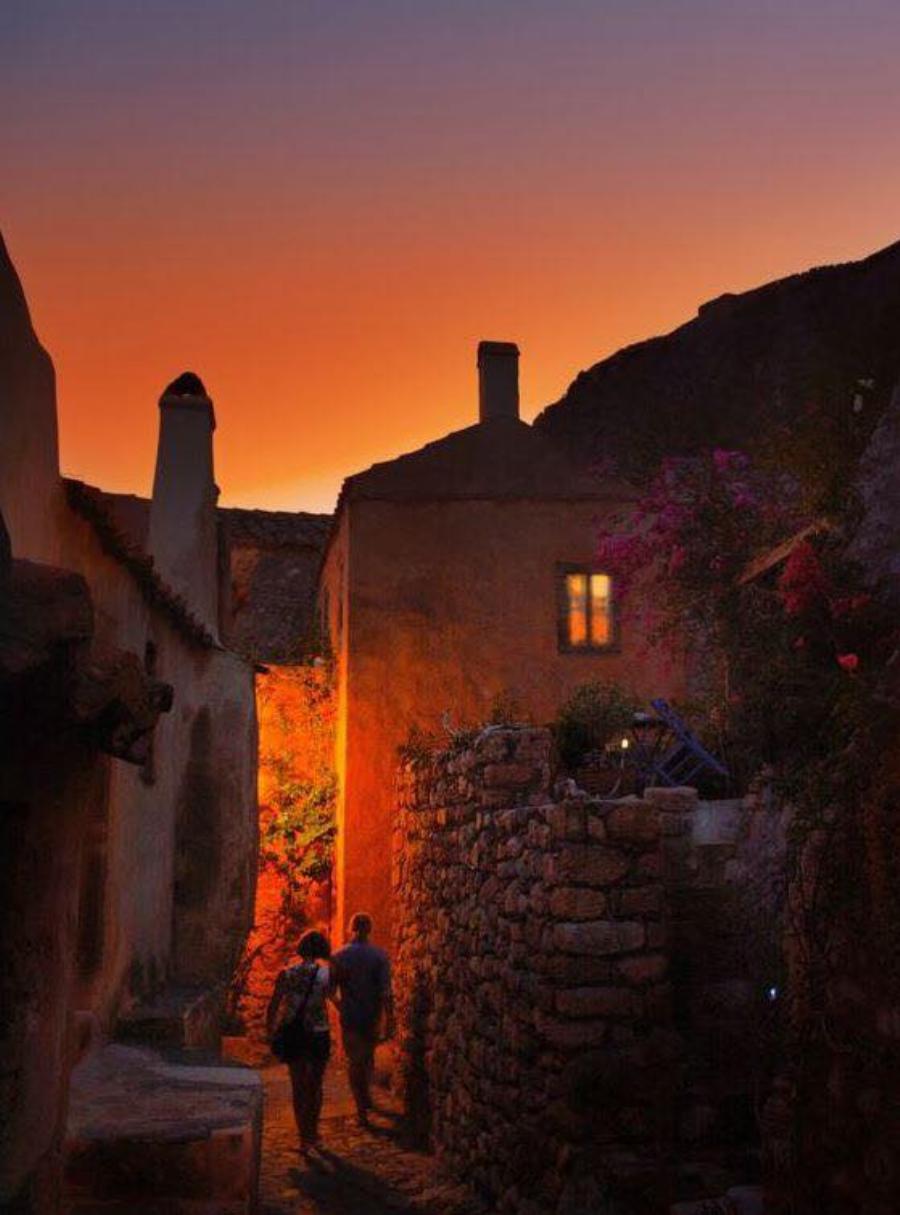 Μονεμβασιά: Οι εικόνες που αποδεικνύουν ότι η Μονεμβασιά είναι ένα από τα πιο μαγικά μέρη στην Ελλάδα