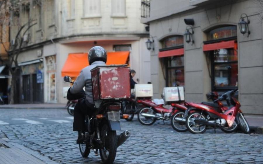 Ντελίβερι τέλος: Απαγορεύεται το ντελίβερι μετά τις 12, σε επιβαρυμένες περιοχές