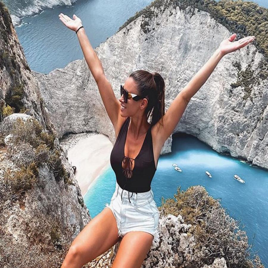 Ζάκυνθος Ναυάγιο: Επικίνδυνα βίντεο πάνω στο γκρεμό για μερικές προβολές στο Tik Tok –  Κόβουν την ανάσα οι εικόνες