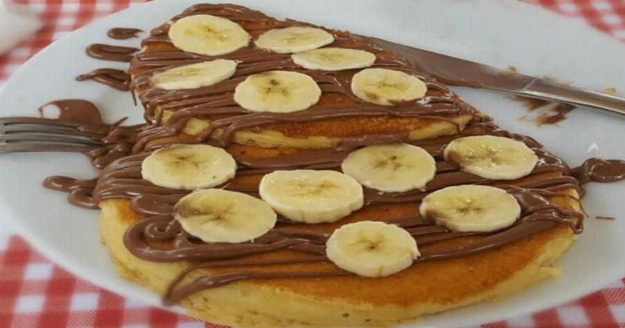 Γλυκά πάνκεϊκ που μοιάζουν με τηγανίτες, έτοιμα σε 10 λεπτά