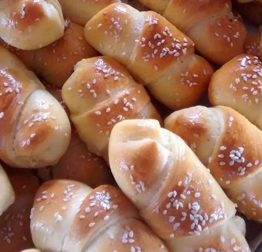 Κρουασανάκια με γιαούρτι: Συνταγή για γευστικά, αφράτα κρουασανάκια