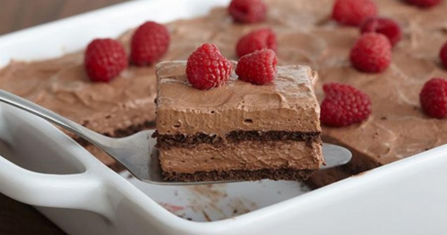 Σοκολατένιο γλυκό ψυγείου της στιγμής με μόνο 5 υλικά