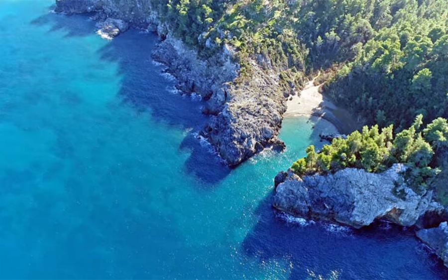 Πέντε υπέροχες παραλίες στην Εύβοια για να παρατείνετε λίγο ακόμα το καλοκαίρι τα επόμενα Σαββατοκύριακά σας