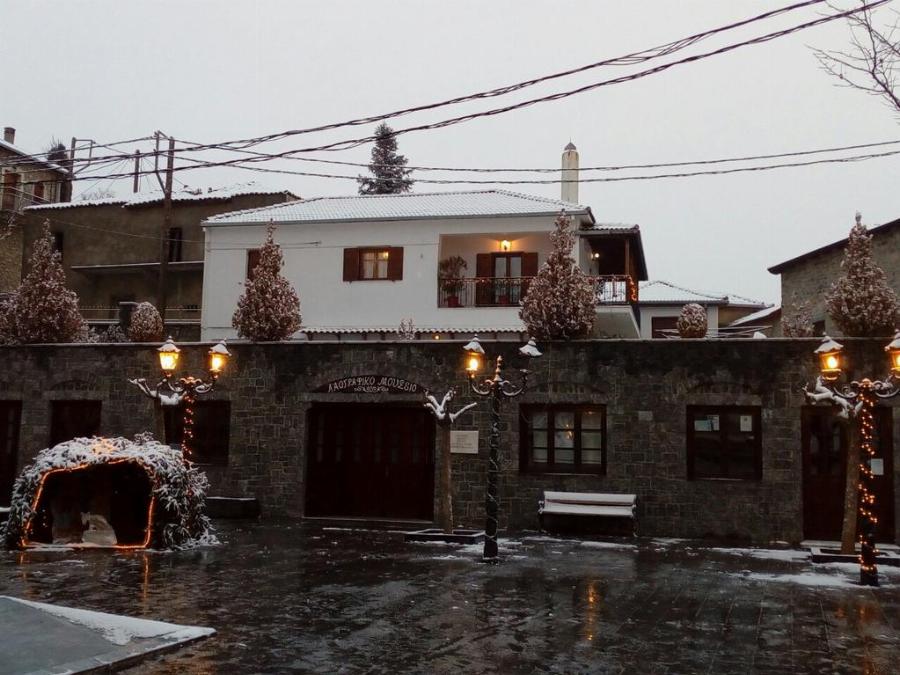 Μήλος του χειμώνα: Βρίσκεται μόλις 2 ώρες από την Αθήνα και είναι ο παράδεισος του Νοεμβρίου