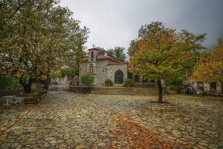 Χωριά του Παρνασσού: Έξι υπέροχα χωριουδάκια για αξέχαστες, κοντινές χειμερινές και φθινοπωρινές εξορμήσεις