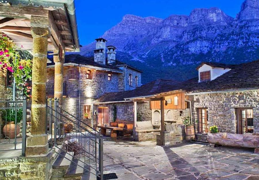 Φτάνεις σε 5 ώρες, μένεις με 25 ευρώ τη μέρα το άτομο και η ομορφιά του τοπίου δεν συγκρίνεται με κανένα μέρος της Ελλάδας