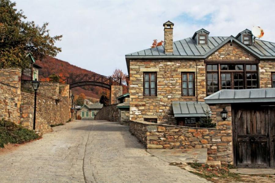 Τεστ: Πόσο καλά γνωρίζετε τα πιο διάσημα Ελληνικά χωριά;