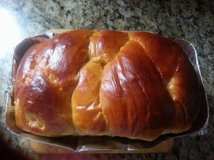 Τσουρέκια για αρχάριες: Συνταγή για τα πιο αφράτα που φτιάξατε ποτέ