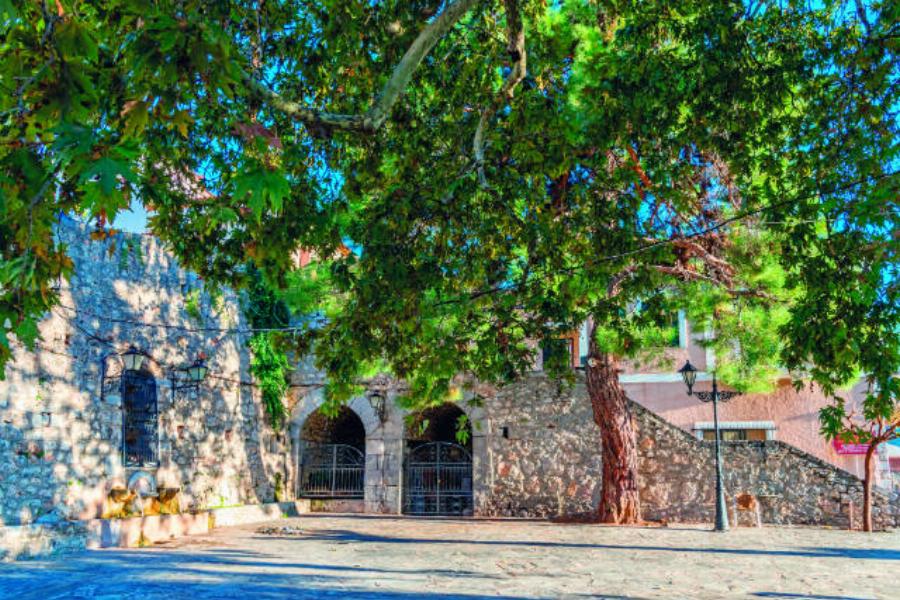 Χωριά του Παρνασσού: Έξι υπέροχα χωριουδάκια για αξέχαστες, κοντινές χειμερινές και φθινοπωρινές εξορμήσεις