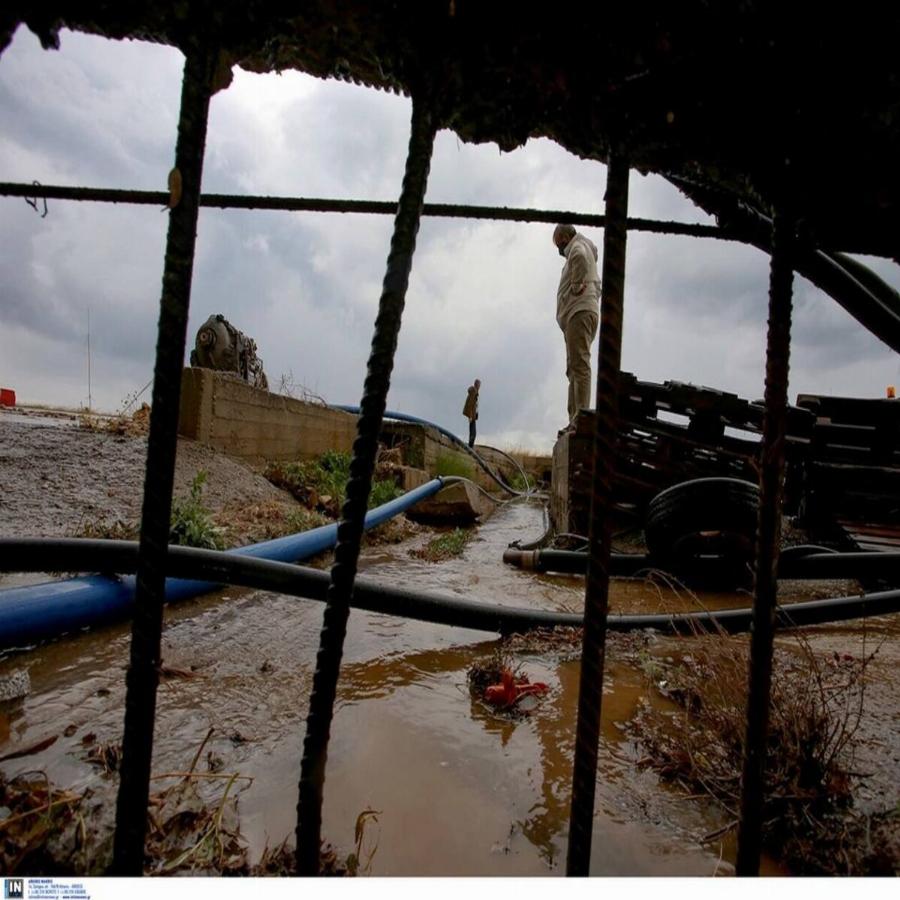 Κακοκαιρία Ηράκλειο: Εικόνες καταστροφής στην Κρήτη – Οι δρόμοι έχουν γίνει ποτάμια