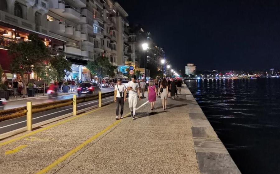 Θεσσαλονίκη κέντρο: Ο νέος φωτισμός εντυπωσιάζει και αλλάζει τελείως την όψη του κέντρου – Πανέμορφες εικόνες