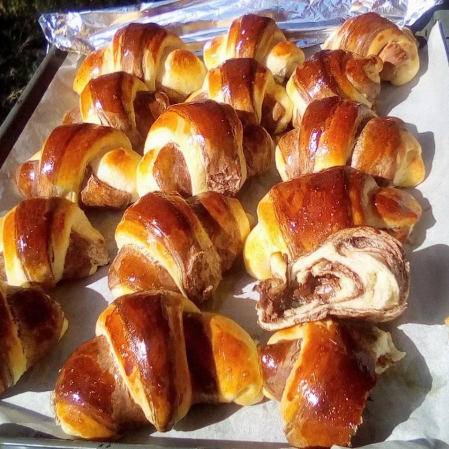 Κρουασάν με μερέντα: Συνταγή για αφράτα κρουασανάκια για αρχάριους