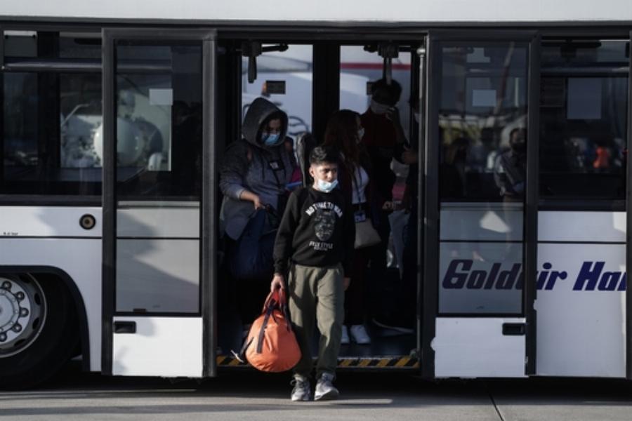 Ελλάδα πρόσφυγες: Αναχώρησαν για Γερμανία 101 πρόσφυγες