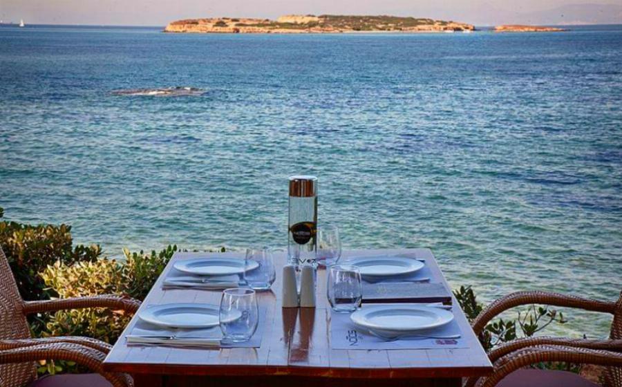 Θεσσαλονίκη εστιατόρια και καφέ: Ανοίγουν μέσα στη θάλασσα για το κοινό