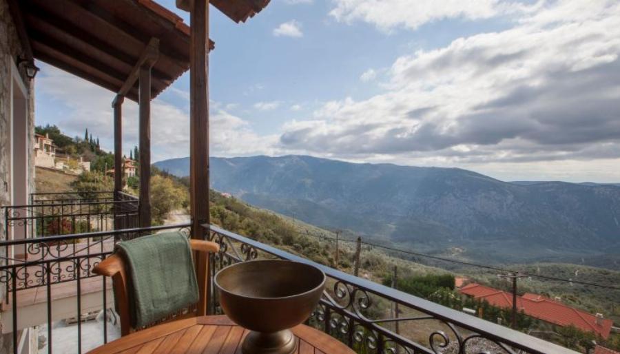 Προσφορά στην Αράχωβα για φθινοπωρινές διακοπές και για παρέα 6 ατόμων σε μαγικό σαλέ, μόνο με 37€ το άτομο τη μέρα