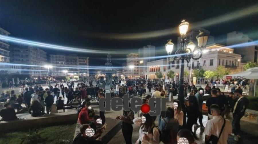 Πάτρα κορονοϊός: Μεταμεσονύκτια «κορονοπάρτι» στις πλατείες της Πάτρας – Γίνεται το αδιαχώρητο κάθε βράδυ