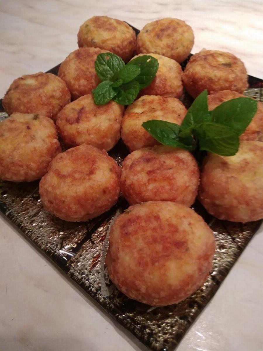 Πατατοκεφτέδες στο τηγάνι με φέτα και δυόσμο: Με λίγα υλικά και έτοιμοι σε λίγα λεπτά