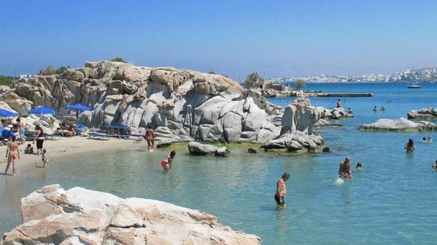 Πάρος διάκριση: Ανάμεσα στα 10 καλύτερα νησιά της Ευρώπης σύμφωνα με διεθνές περιοδικό