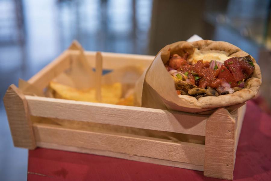 Σουβλάκι για χορτοφάγους: Το Amanita grill στα Εξάρχεια είναι η Νο1 επιλογή