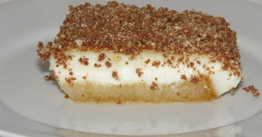 Γλυκό με φρυγανιές και κρέμα: Πανεύκολη και πεντανόστιμη συνταγή