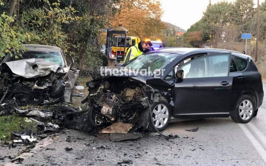 Θεσσαλονίκη τραγωδία: Σοκαριστικό τροχαίο με ένα νεκρό και ένα σοβαρά τραυματισμένο στα Πεύκα