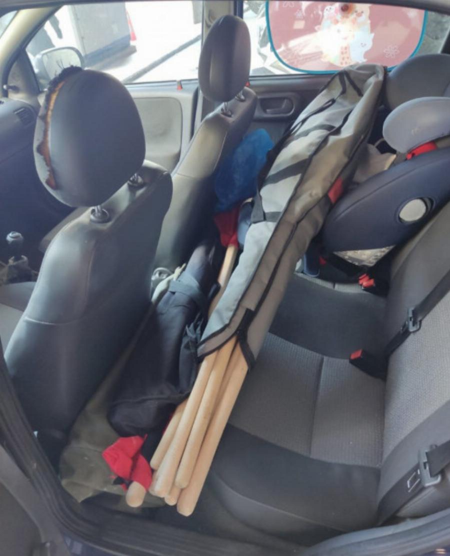 Πολυτεχνείο προσαγωγές: Η ΕΛ.ΑΣ προχώρησε σε προσαγωγές – Βρήκε ΙΧ γεμάτο με κοντάρια, κράνη και αντιασφυξιογόνες μάσκες