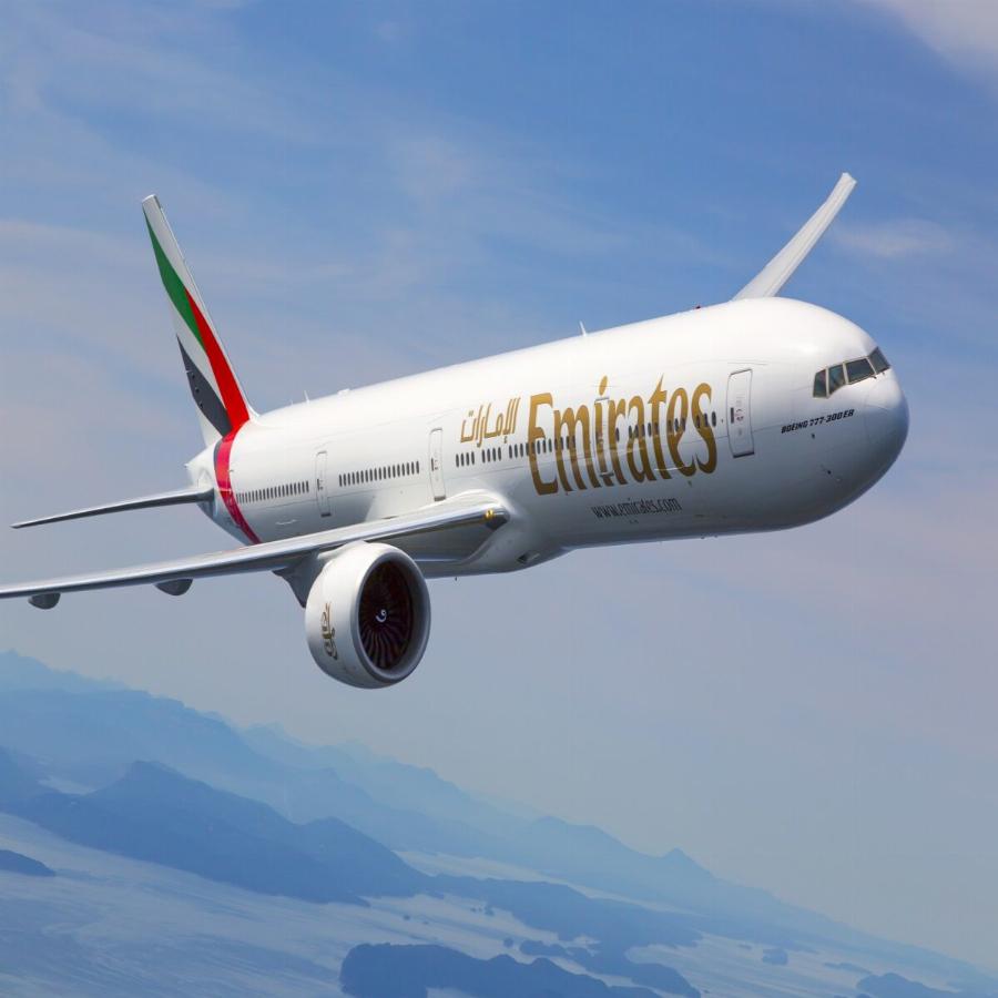 Emirates: Η αεροπορική εταιρία προσφέρει δωρεάν ασφαλιστική κάλυψη για τον κορονοϊό