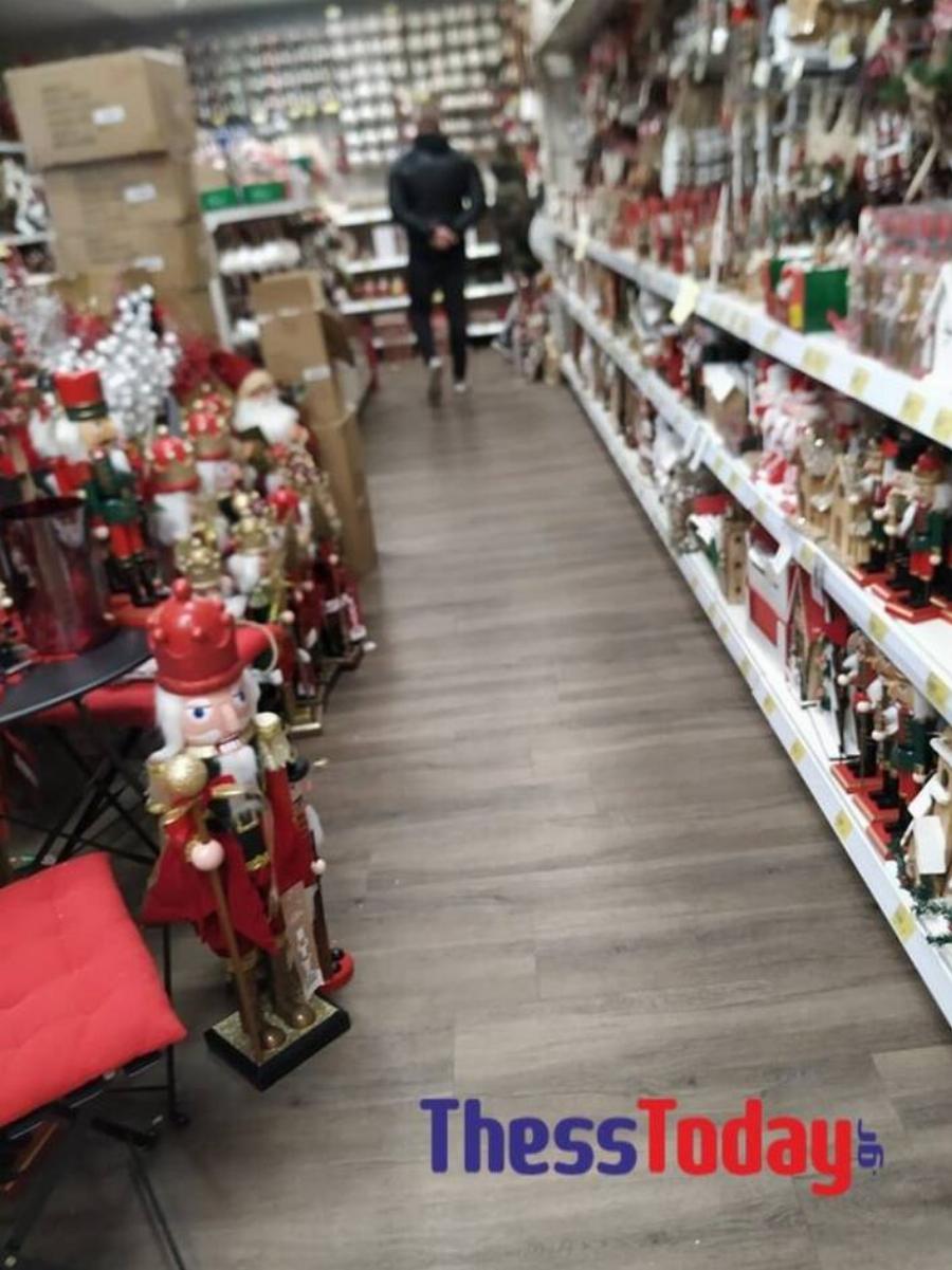 Κατερίνη: Σοκ με καταστήματα που άνοιξαν στην πόλη και έβαζαν κόσμο κρυφά από την πίσω πόρτα