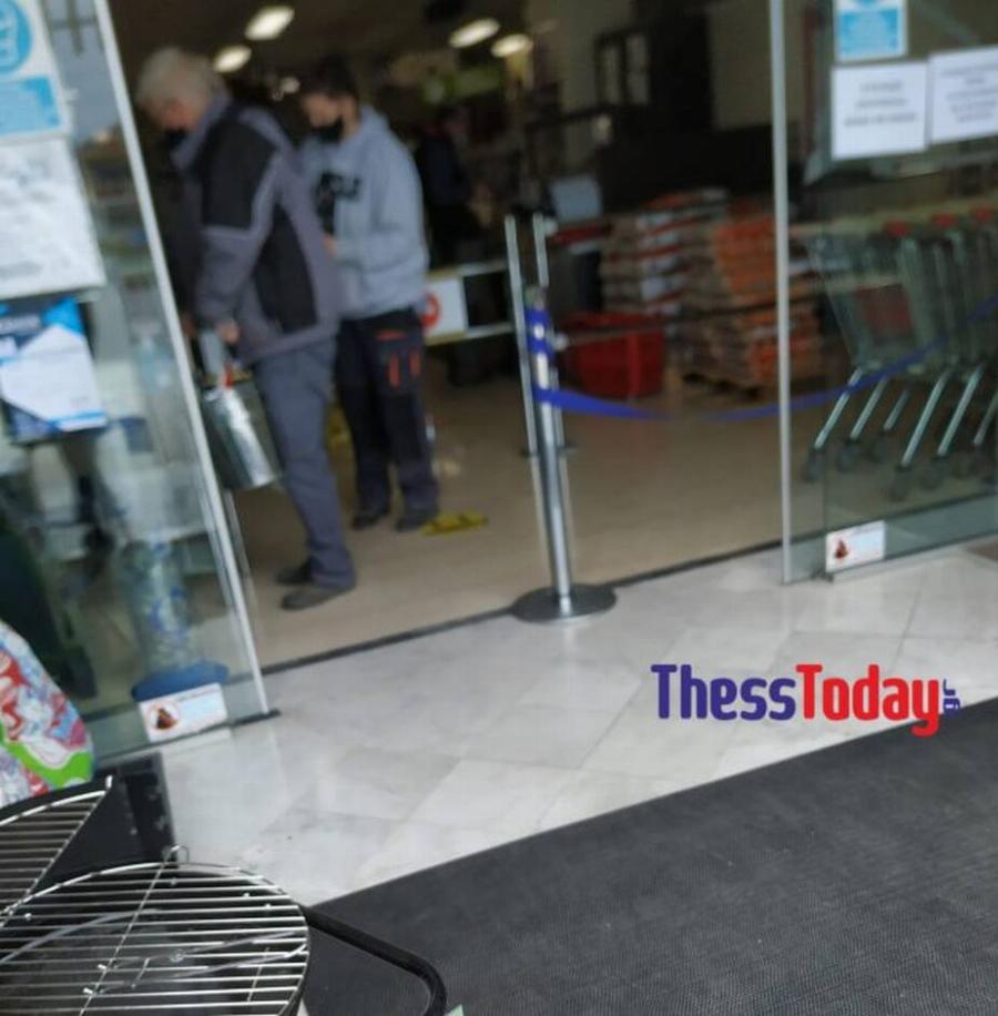 Κατερίνη: Σοκ με καταστήματα που άνοιξαν στην πόλη και έβαζαν κόσμο κρυφά από την πίσω πόρτα