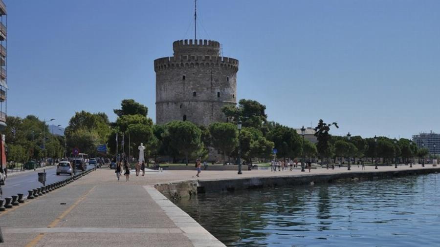 Θεσσαλονίκη κορονοϊός: Απαράδεκτος άνδρας θετικός στον κορονοϊό κυκλοφορούσε κανονικά στην πόλη