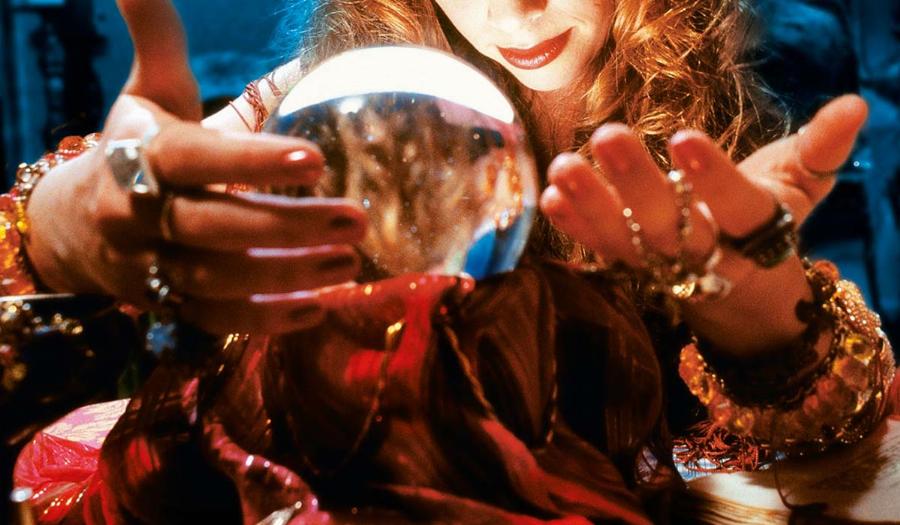 Πάτρα: 62χρονη παρίστανε τη μάγισσα και απέσπασε 20.000 ευρώ από μία γυναίκα