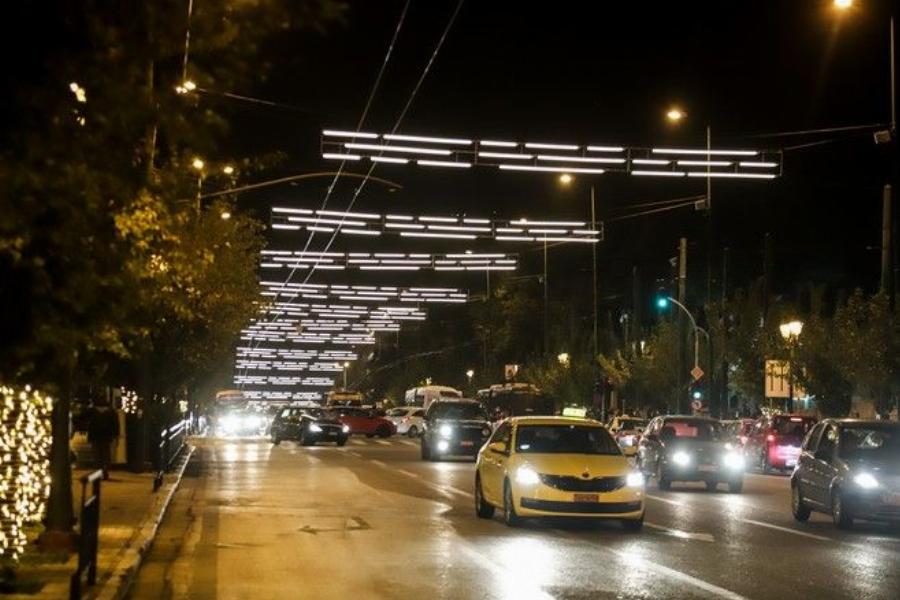 Χριστουγεννιάτικος στολισμός: Ο Μπακογιάννης απαντά για το κόστος του φετινού στολισμού