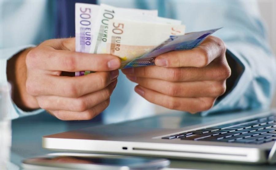 Επίδομα 400 ευρώ: Από αύριο ξεκινά η καταβολή των χρημάτων σε μακροχρόνια ανέργους