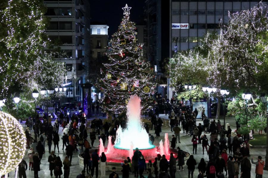 Πολυκοσμία στο Σύνταγμα: Κανένα lockdown – Χθες το απόγευμα πλήθος κόσμου γέμισε την πλατεία