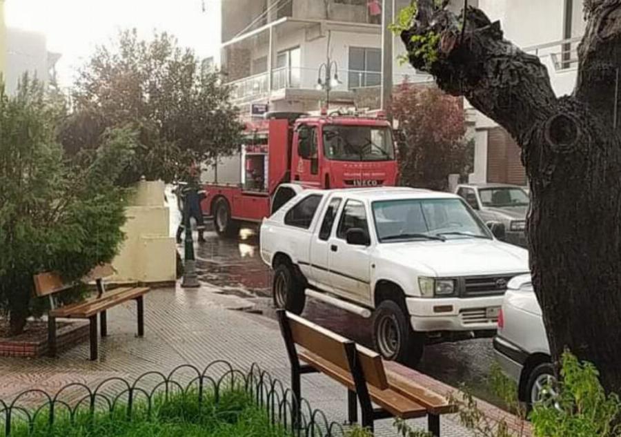 Ρόδος: Κεραυνός έπεσε σε υπό κατασκευή σπίτι και ξέσπασε φωτιά – Δείτε τις φωτογραφίες