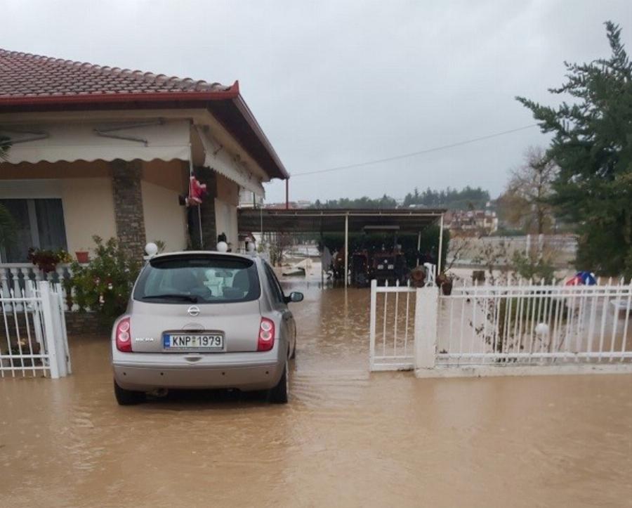Κατερίνη: Η κακοκαιρία προκάλεσε τεράστιες καταστροφές στην πόλη – Σοκάρουν οι φωτογραφίες