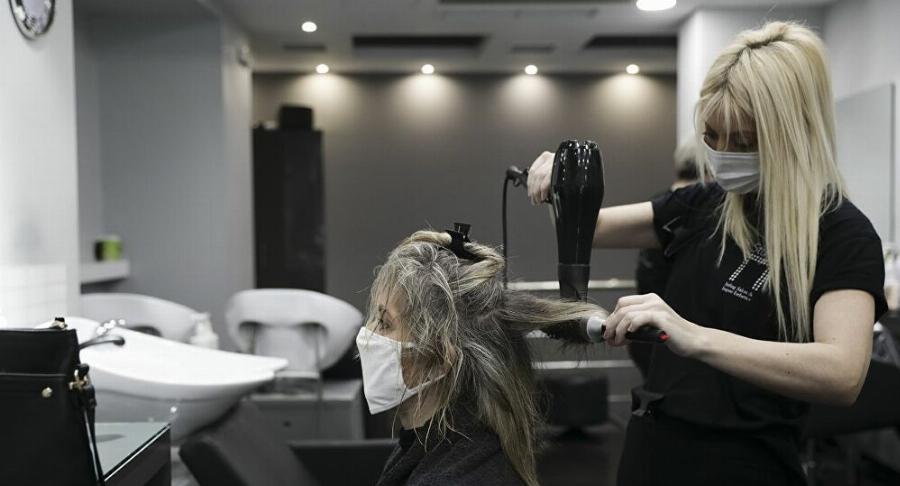 Κομμωτήρια: Θα ανοίξουν στις 12 ή 13 Δεκεμβρίου – Τι ανακοίνωσε το Επαγγελματικό Επιμελητήριο