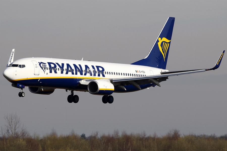 Ryanair Χριστούγεννα: Η αεροπορική εταιρία προσφέρει δωροκάρτες για ταξίδια μέσα στο 2021