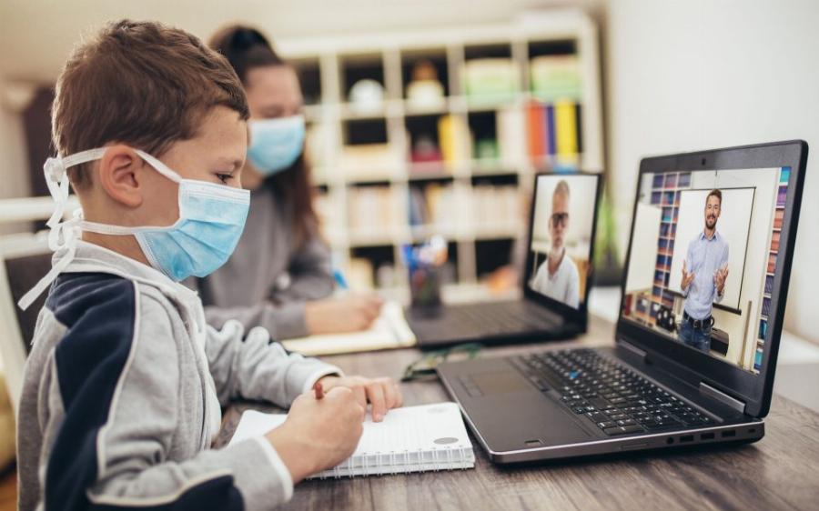 Λύκειο στη Νάξο: Μαθητές Λυκείου αγόρασαν tablets για συμμαθητές τους με τα χρήματα της πενταήμερης