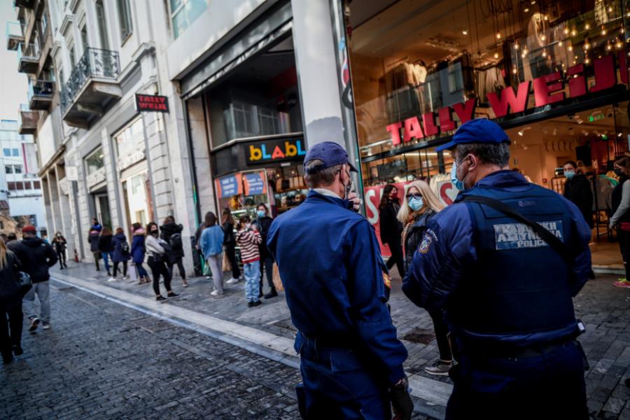 Ερμού Αθήνα: Ανησυχία με την απίστευτη πολυκοσμία το Σαββατοκύριακο – Οι ειδικοί προειδοποιούν ότι θα ξανακλείσουμε