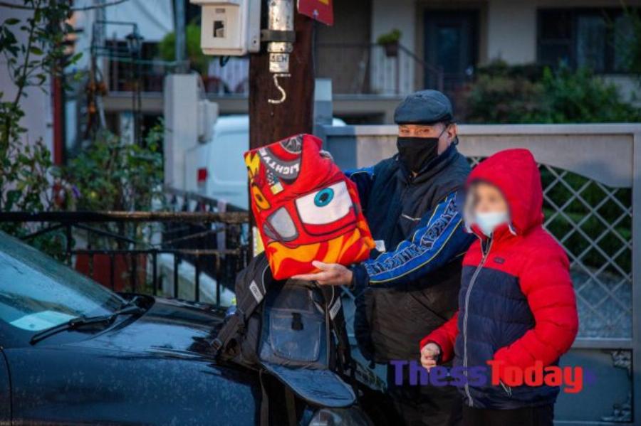 Σχολείο στη Θεσσαλονίκη: Δημοτικό ζητάει από τους μαθητές να πάρουν κουβερτούλα για το κρύο