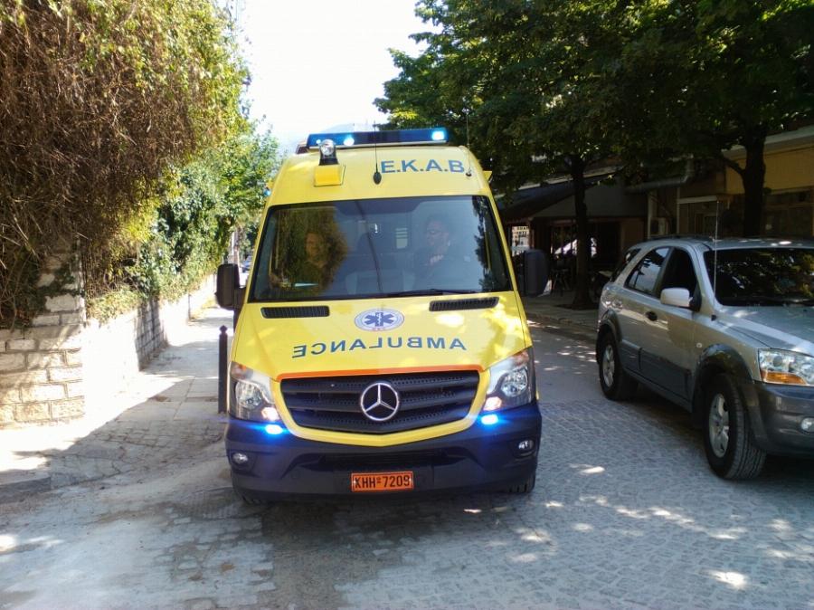 Πάτρα σοκ: 62χρονη γυναίκα έπεσε με το μηχανάκι μέσα σε φρεάτιο – Ευτυχώς είναι καλά στην υγεία της