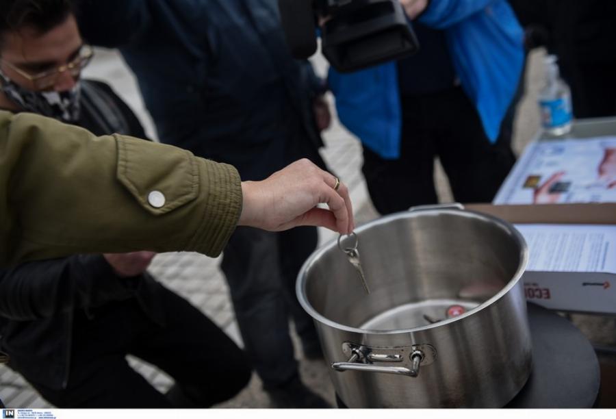 Θεσσαλονίκη επιχειρηματίες: Επαγγελματίες της εστίασης παραδίδουν τα κλειδιά τους – Δεν αντέχουν άλλο