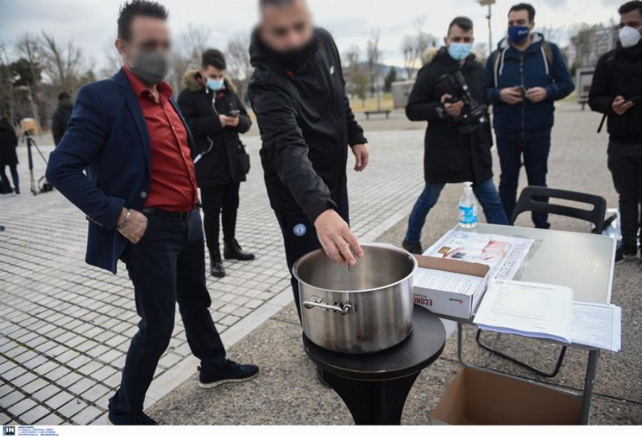 Θεσσαλονίκη επιχειρηματίες: Επαγγελματίες της εστίασης παραδίδουν τα κλειδιά τους – Δεν αντέχουν άλλο