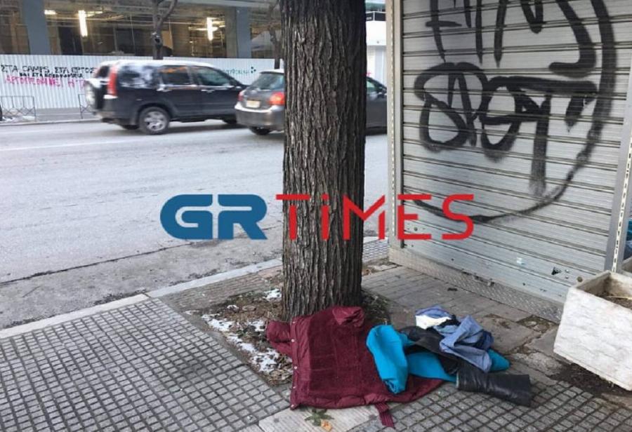 Καιρός Θεσσαλονίκη: Σοκ στην πόλη με γυναίκα που γδύθηκε και περπατούσε γυμνή στα χιόνια