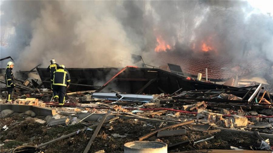 Καστοριά: Μεγάλη έκρηξη στο ξενοδοχείο «Τσάμης» – Κατέρρευσε ολόκληρο – Δείτε φωτογραφίες