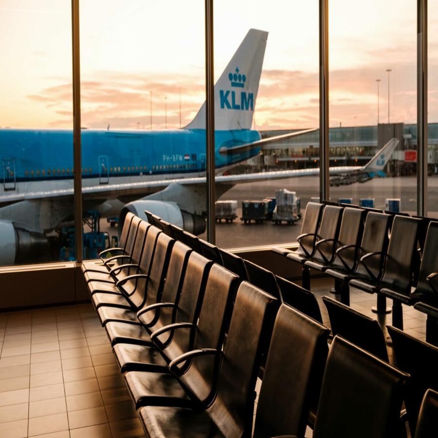 KLM: Η ολλανδική αεροπορική εταιρία κόβει άλλες 1.000 θέσεις εργασίας λόγω κορονοϊού