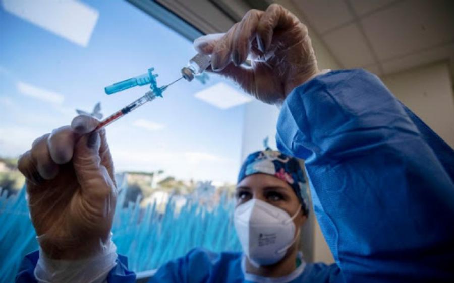 Κορονοϊός Ελλάδα κρούσματα: Σοκαριστική πρόβλεψη για 1.700 νέα κρούσματα σήμερα