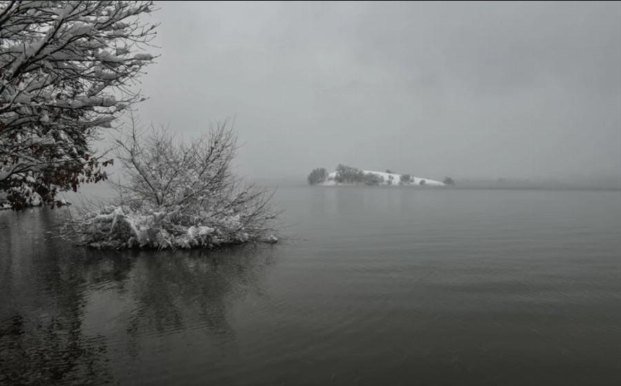 Λίμνη Πλαστήρα: Μαγευτικό το τοπίο από τα χιόνια της κακοκαιρίας «Μήδεια» – Εντυπωσιακές φωτογραφίες