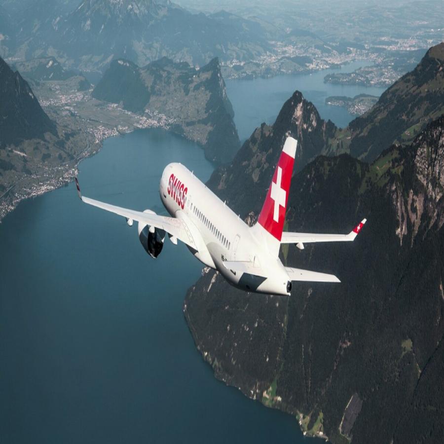 SWISS: Πτήσεις από και προς Αθήνα και Σαντορίνη στο καλοκαιρινό πρόγραμμα της αεροπορικής